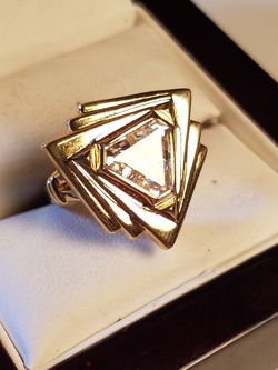 Vintage Karatclad HGE 14kt Gold and Crystal Ring! Size 6! $20 OBO!