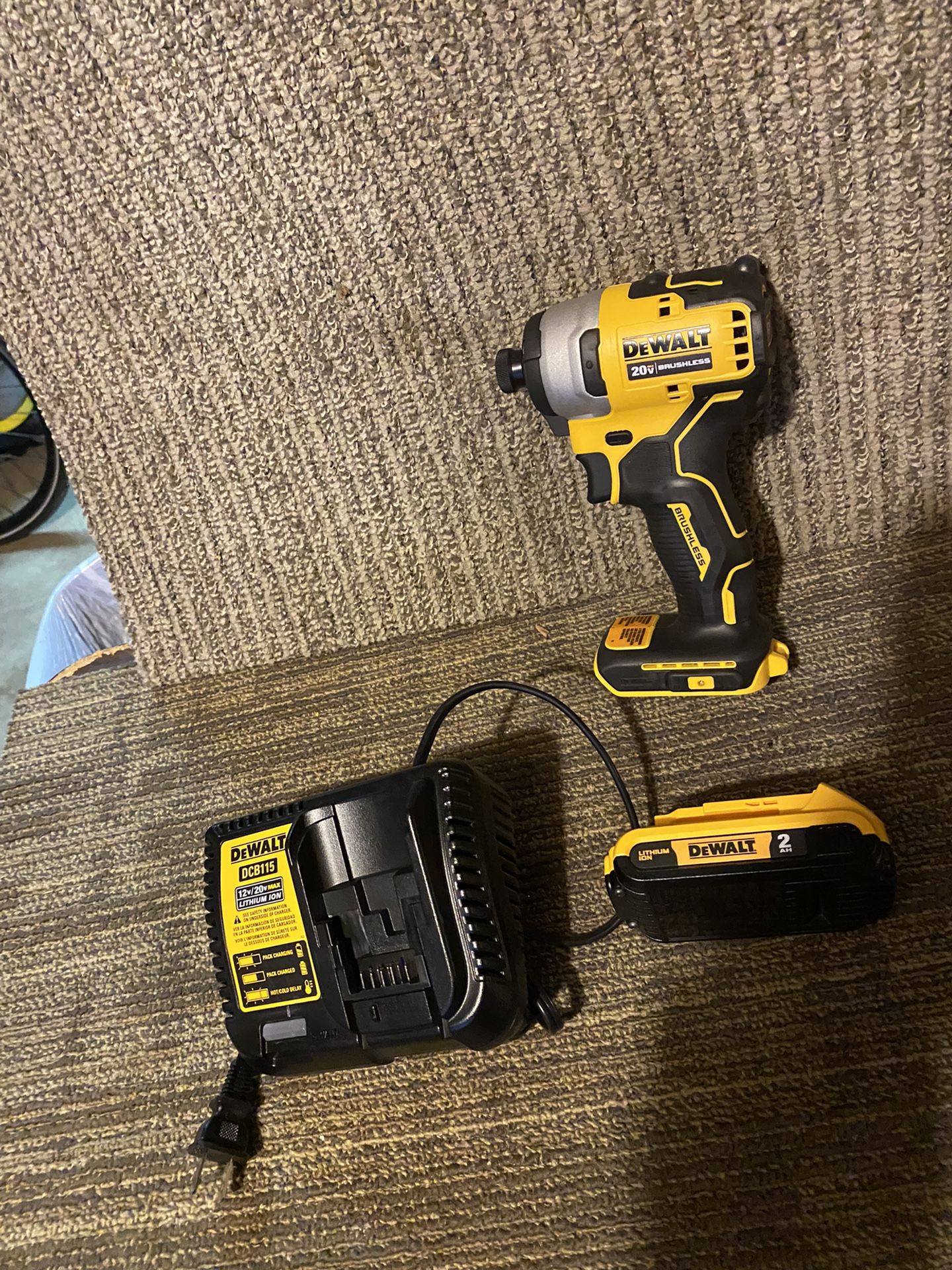 Dewalt 20 V impact Kit