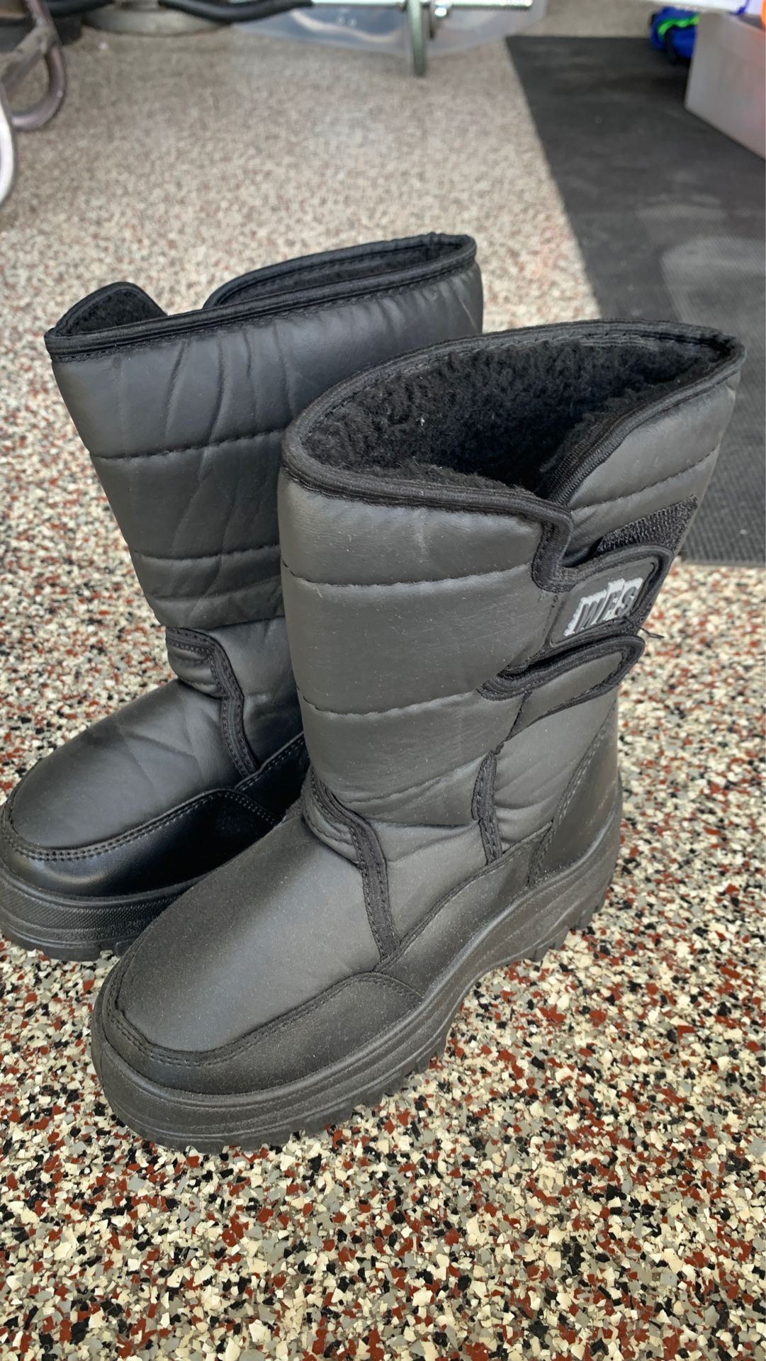 Kids snow ❄️ boots size 1