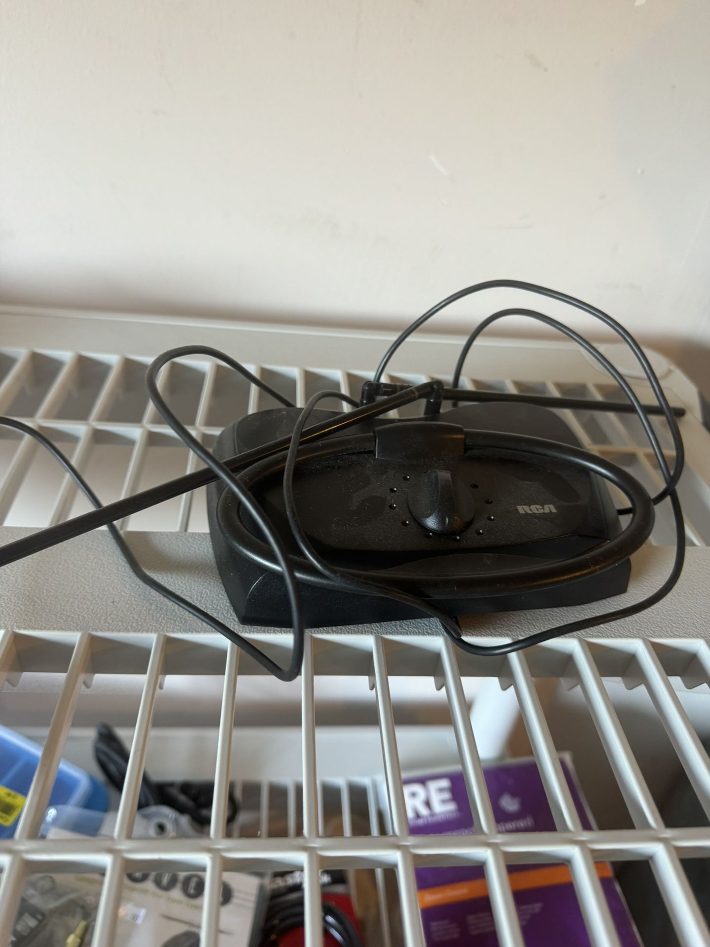 RCA Antenna