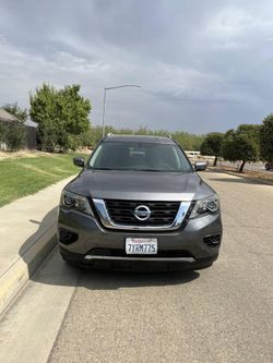 2017 Nissan Pathfinder