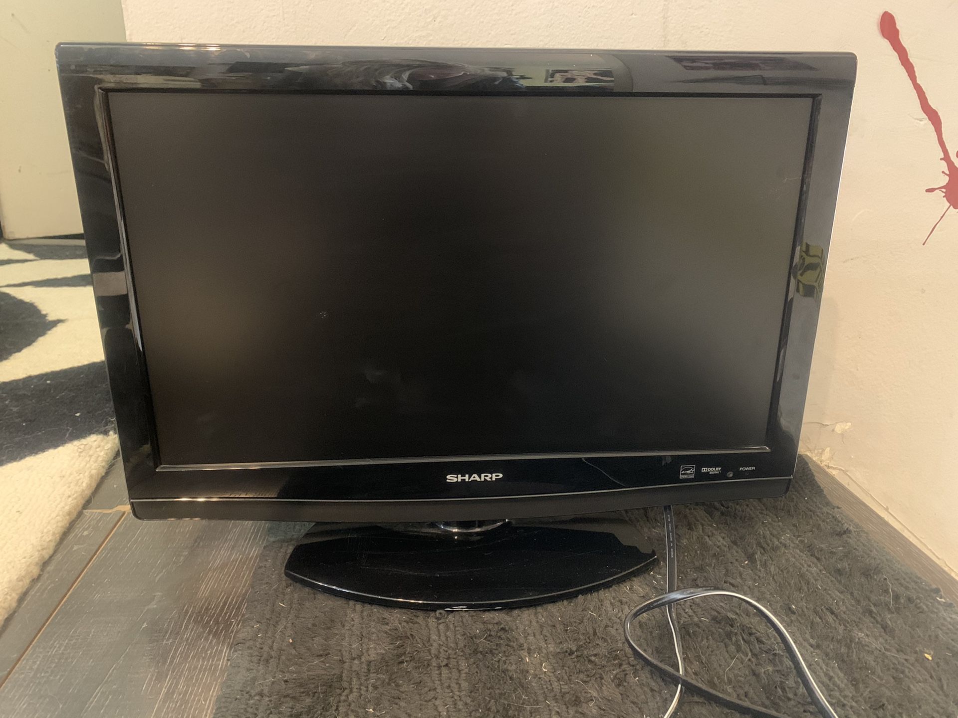 TV Sharp 22”