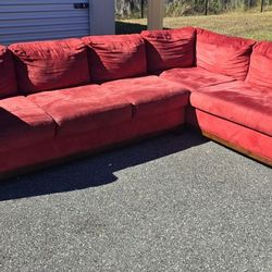 Sectional  Sofa (DELIVER OPTION)