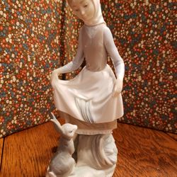 Lladro Figurine - Girl With Bunny