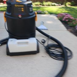 Vac Master Professional IPX4 With Attachments 