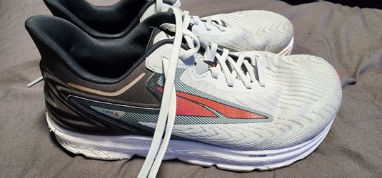 Ultra Torin 6 Mens 10 Running Shoe