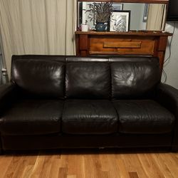 Bassett Leather Couch & Loveseat Set