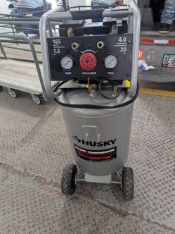 Husky 20g rolling air compressor mint