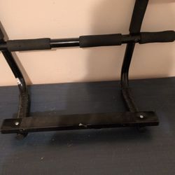 Pull Up Bar