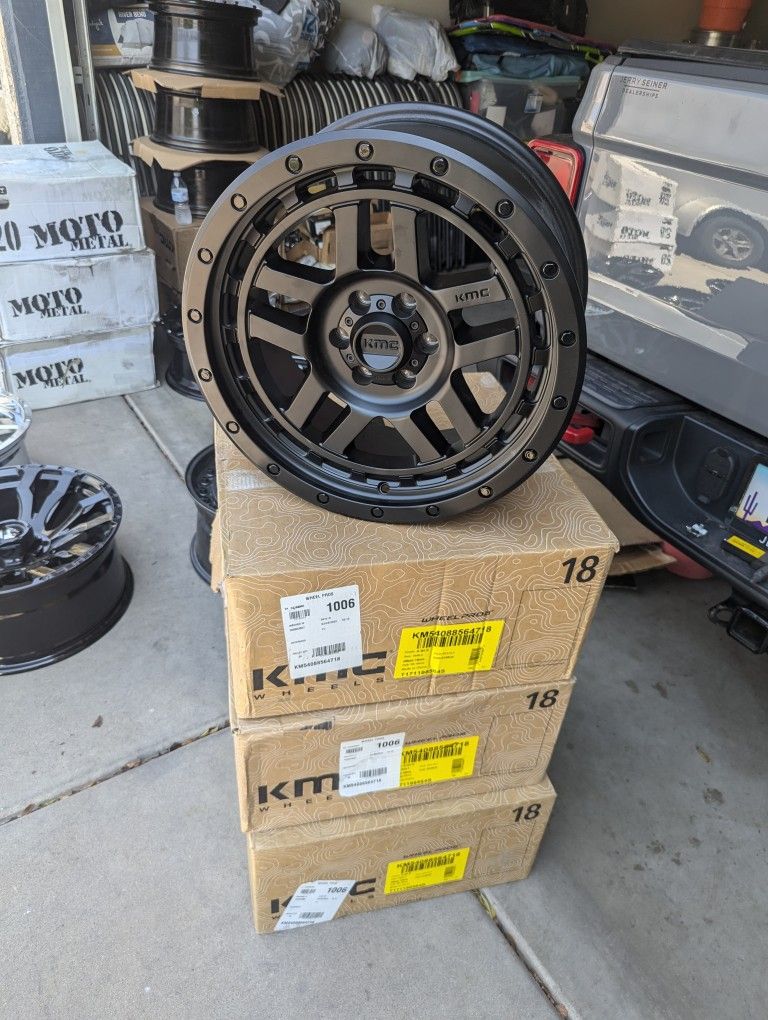 18s Kmc Wheels Nissan Frontier 6x114.3 Bolt Pattern