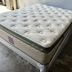 King Organic Elite Superior Hybrid Cool Gel Memory Foam Pillow Top 14inch Mattress!!