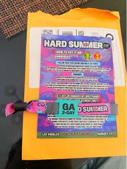 HARD SUMMER WRISTBAND