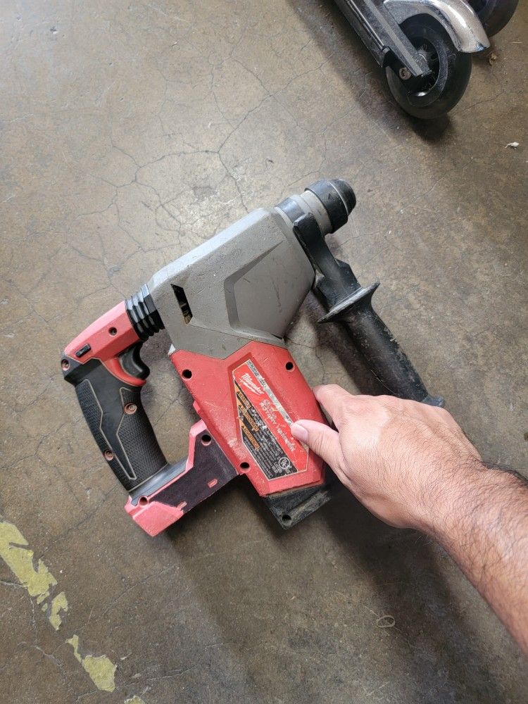 Milwaukee 1" SDS Rotary Hammer