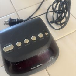 Preowned Vintage Radio Shake Alarm Clock