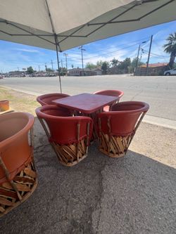 Equípales de 4 sillas. $890.00 each set
