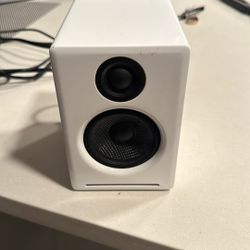 AudioEngine 2+ Bookshelf Speaker (Left Only)