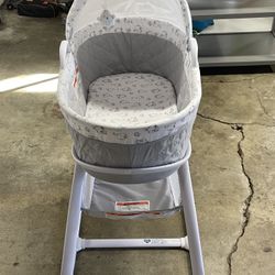Delta children’s Bassinet
