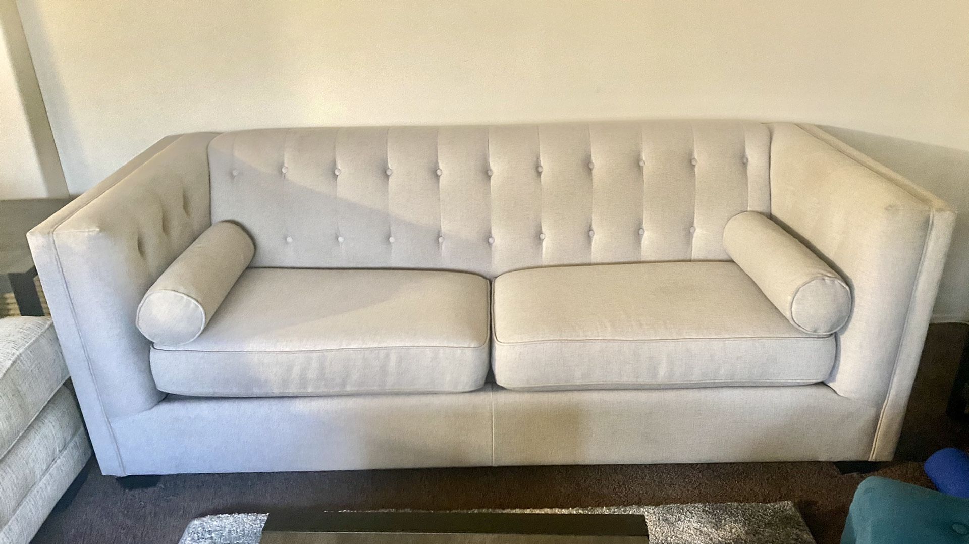 Elegant and modern sofa 🛋