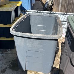 Trash Bin 