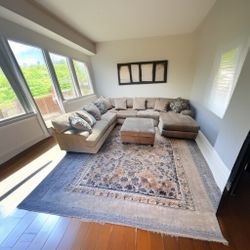 Sectional Couch (WE DELIVER)