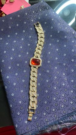 COSTUME/FASHION BRACELET
