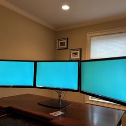 Triple Monitor Setup