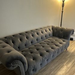 Very Good Condition . Nice Sofa Couch 
