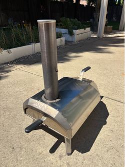 Ooni - Karu 12 Multi-Fuel Pizza Oven