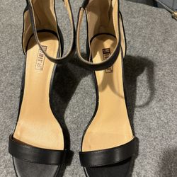 Women Shoes Size 8.5 New Never Used