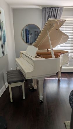 Young Chang Baby Grand Piano WHITE