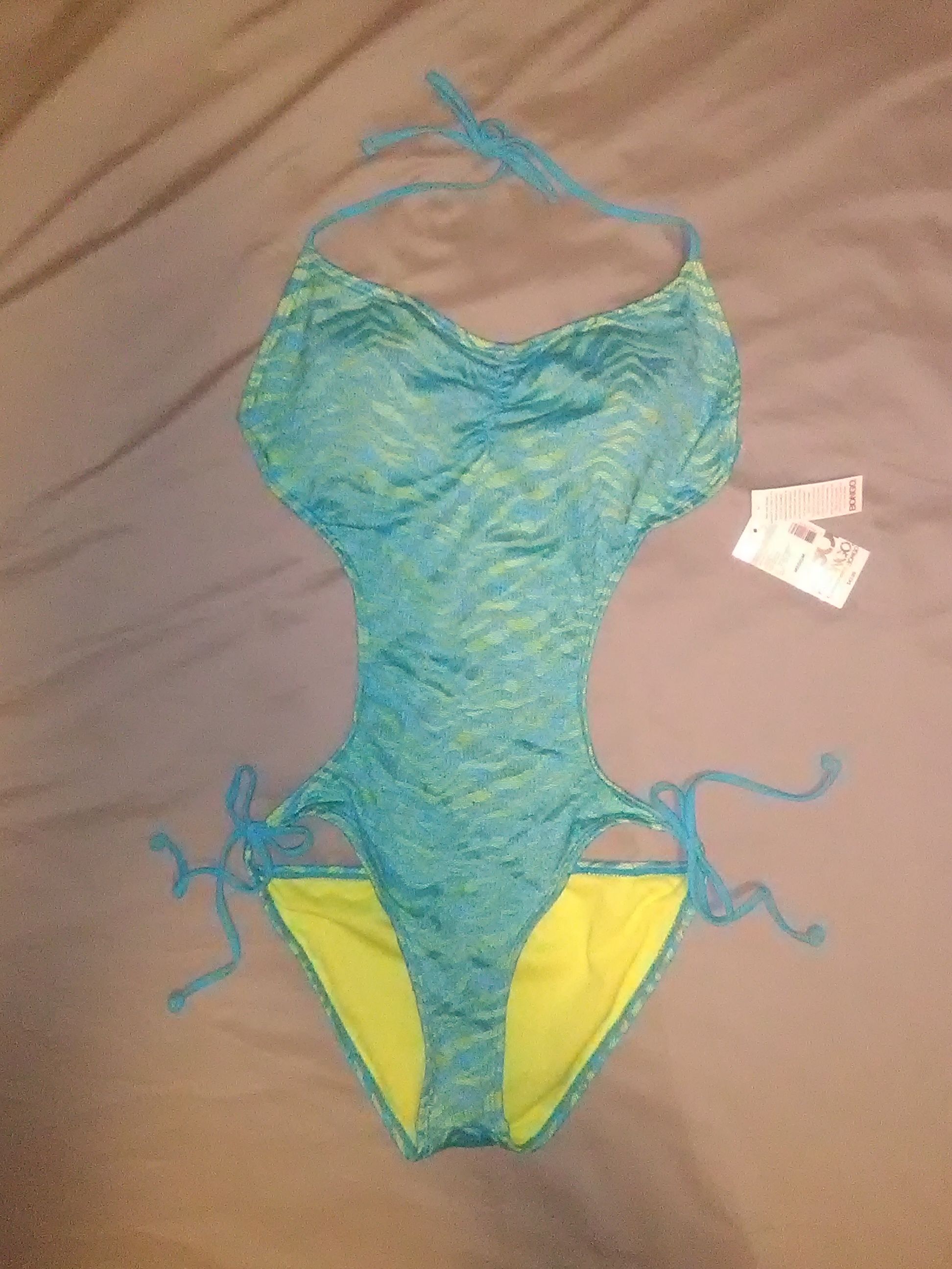 Bikini. Swimsuit 1 Pc. Beach. Swim. Bathing Suit. Swimwear. Women's Medium. Brand new + matching Necklace Available