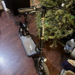 electric scooters with seat and basket 