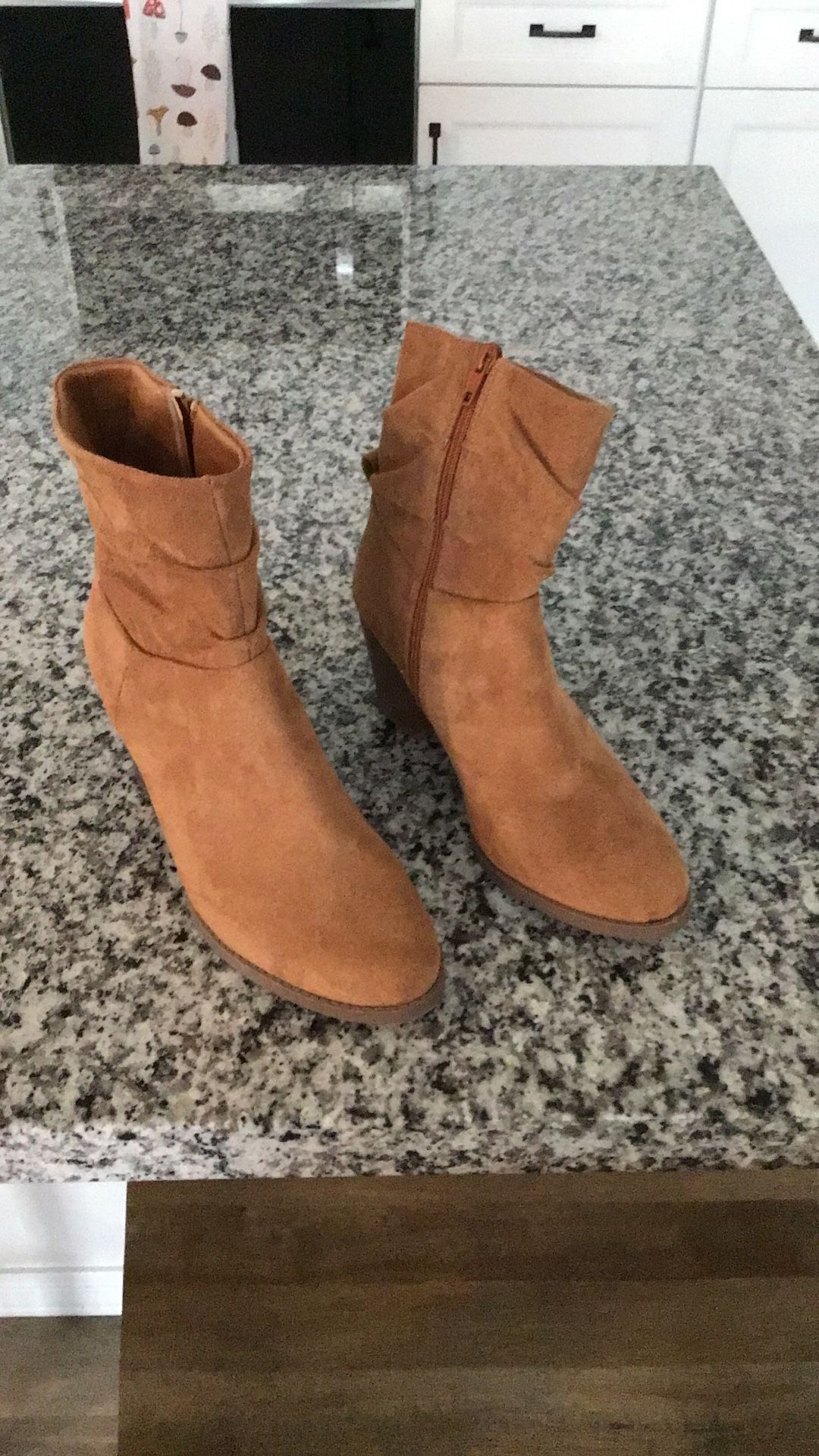 New Suede Boots With Side Zipper