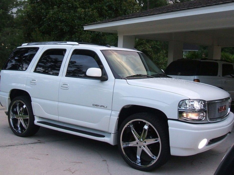 non smoker 2005 GMC Yukon Denali