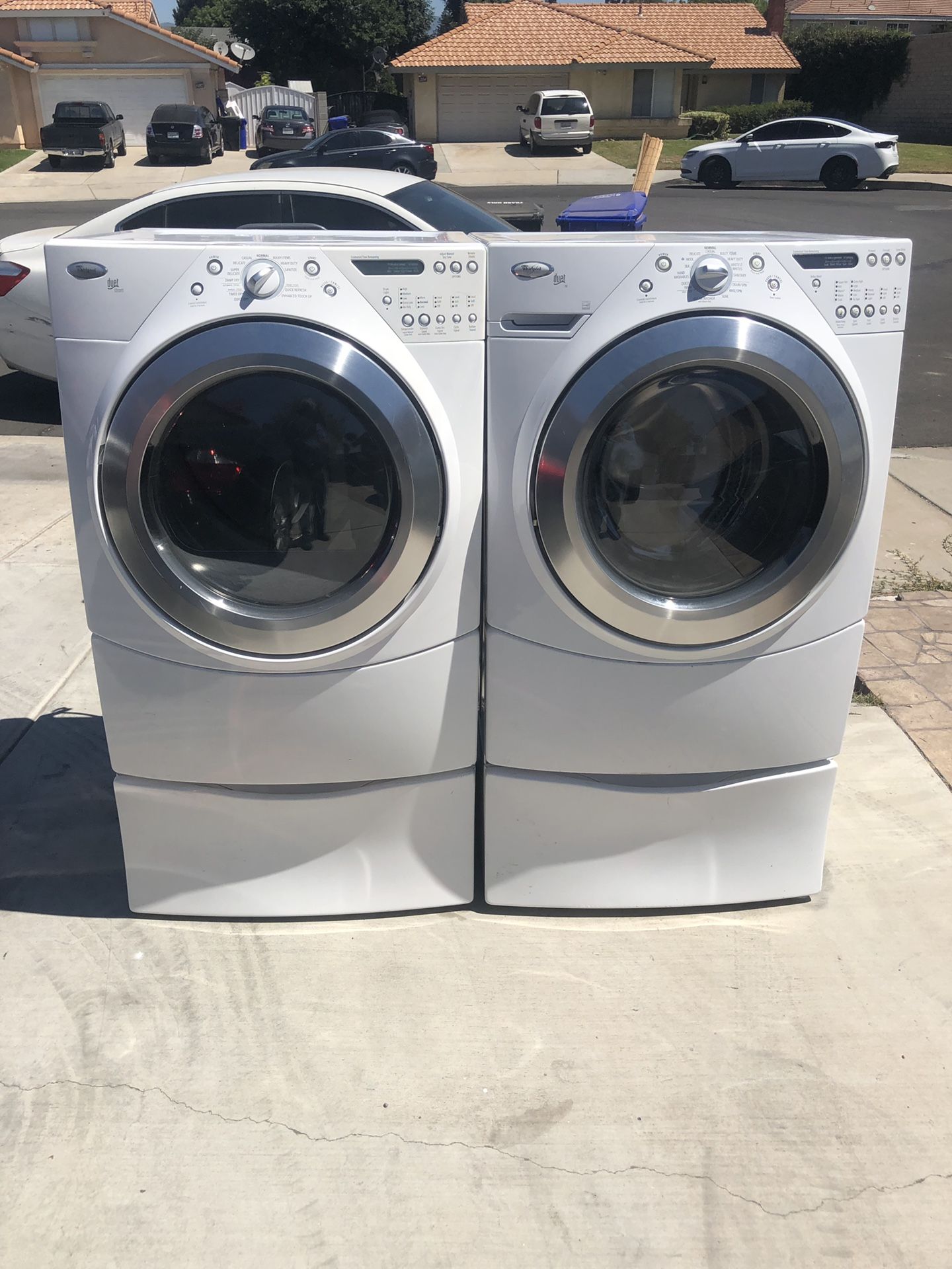 Whirlpool duet washer and dryer gas heavy duty super capacity plus good condition deliver and installation available