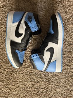 Jordan 1 UNC toe Size 9 Men’s