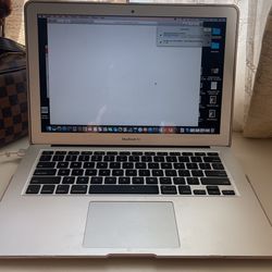 MacBook Air 13 Inch