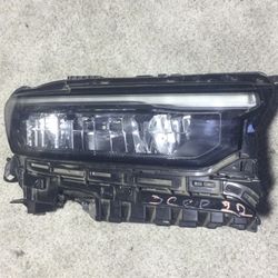 2022 2023 2024 Jeep Grand Cherokee Right Headlight