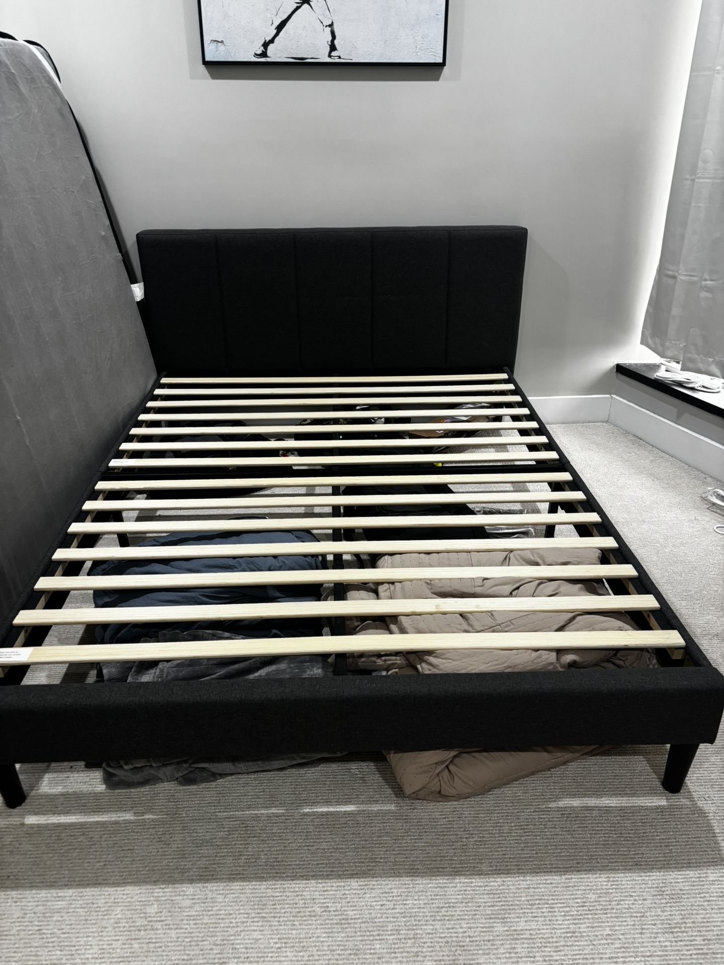 Upholstered bed frame With USB port