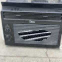 Small Window Air Conditioner 