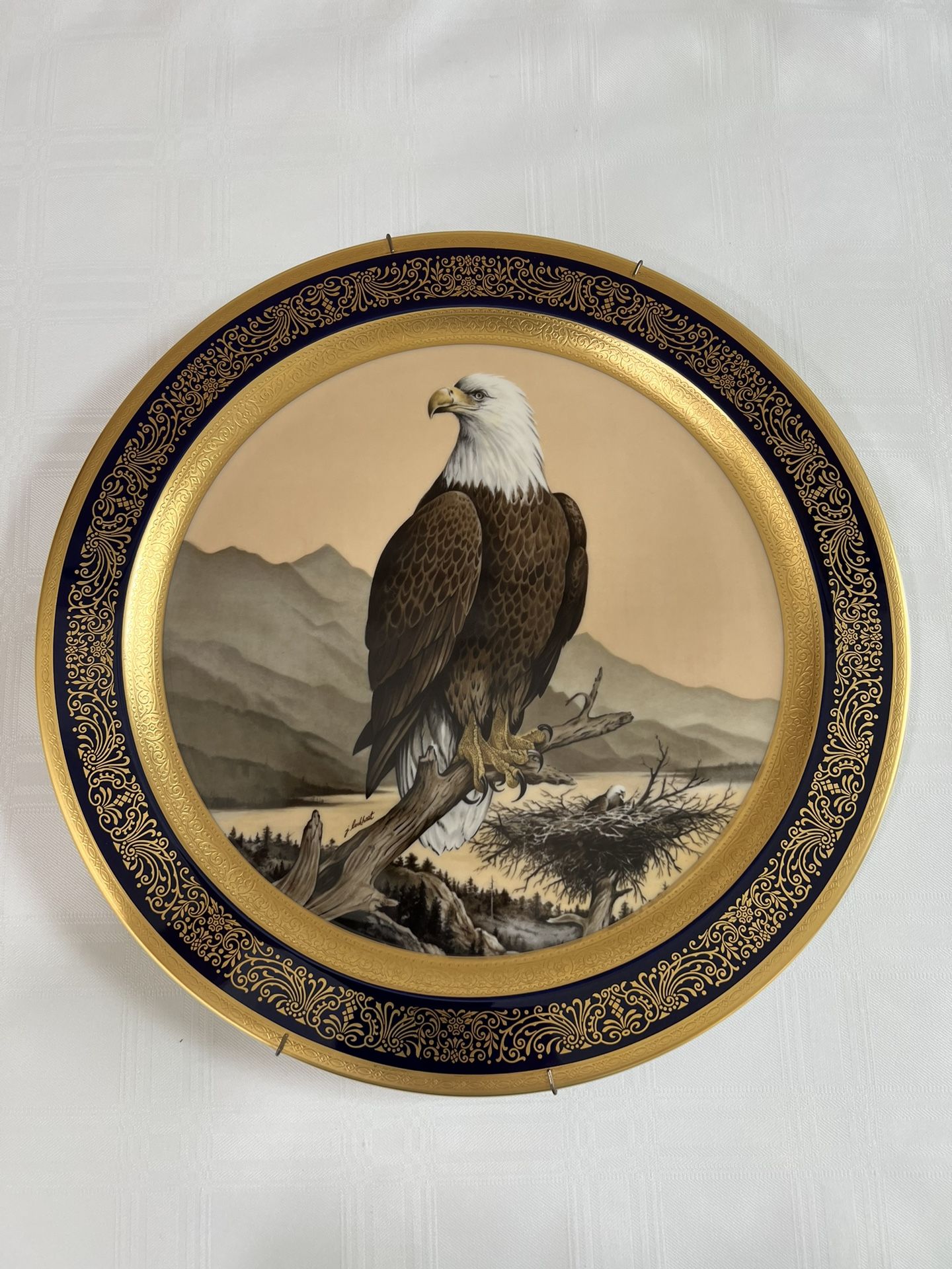 1976 Pickard China USA American Bald Eagle Plate James Lockhart (1516/2000)