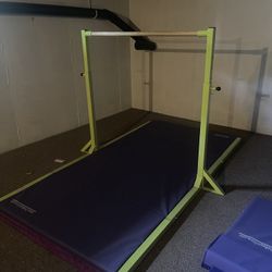 Gymnastic Bar And  Mat