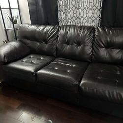 Couch 1 Recliner