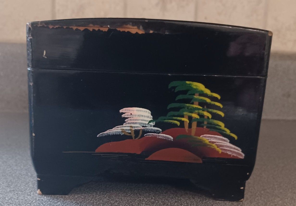 Vintage Japan Crestline collectible jewelry Music Box for Sale in Des Plaines, IL OfferUp