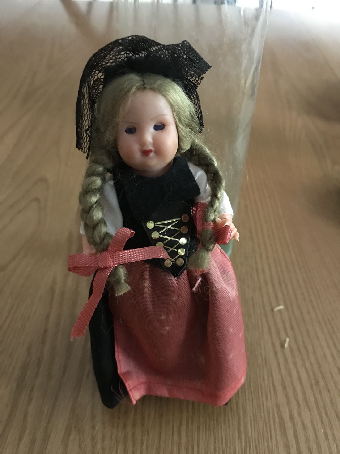 Vintage collectible Swiss Heidi doll