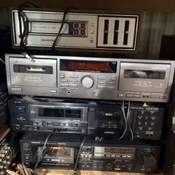 LOTS OF STEREO EQUIPMENT !!!