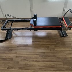 PILATES REFORMER TABLE