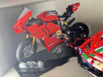 Assembled Lego Ducati v4r