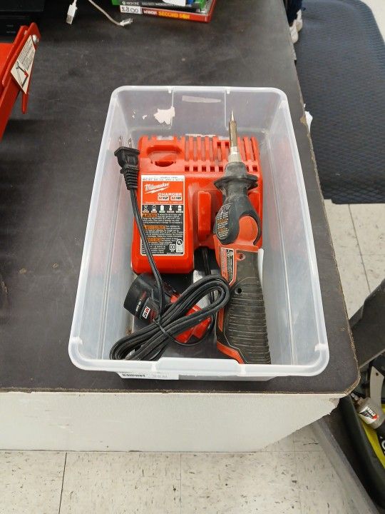 Milwaukee M12 Solder Iron 