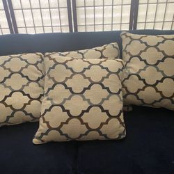 Couch pillows (set of 4)